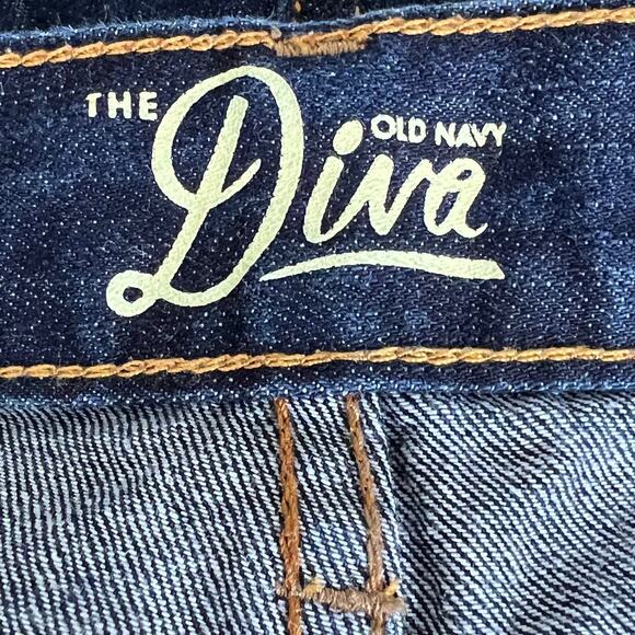 Old Navy The Diva Womens Denim Shorts 12 Blue Dark Wash 5-Pocket Low Rise Jorts - Picture 5 of 7